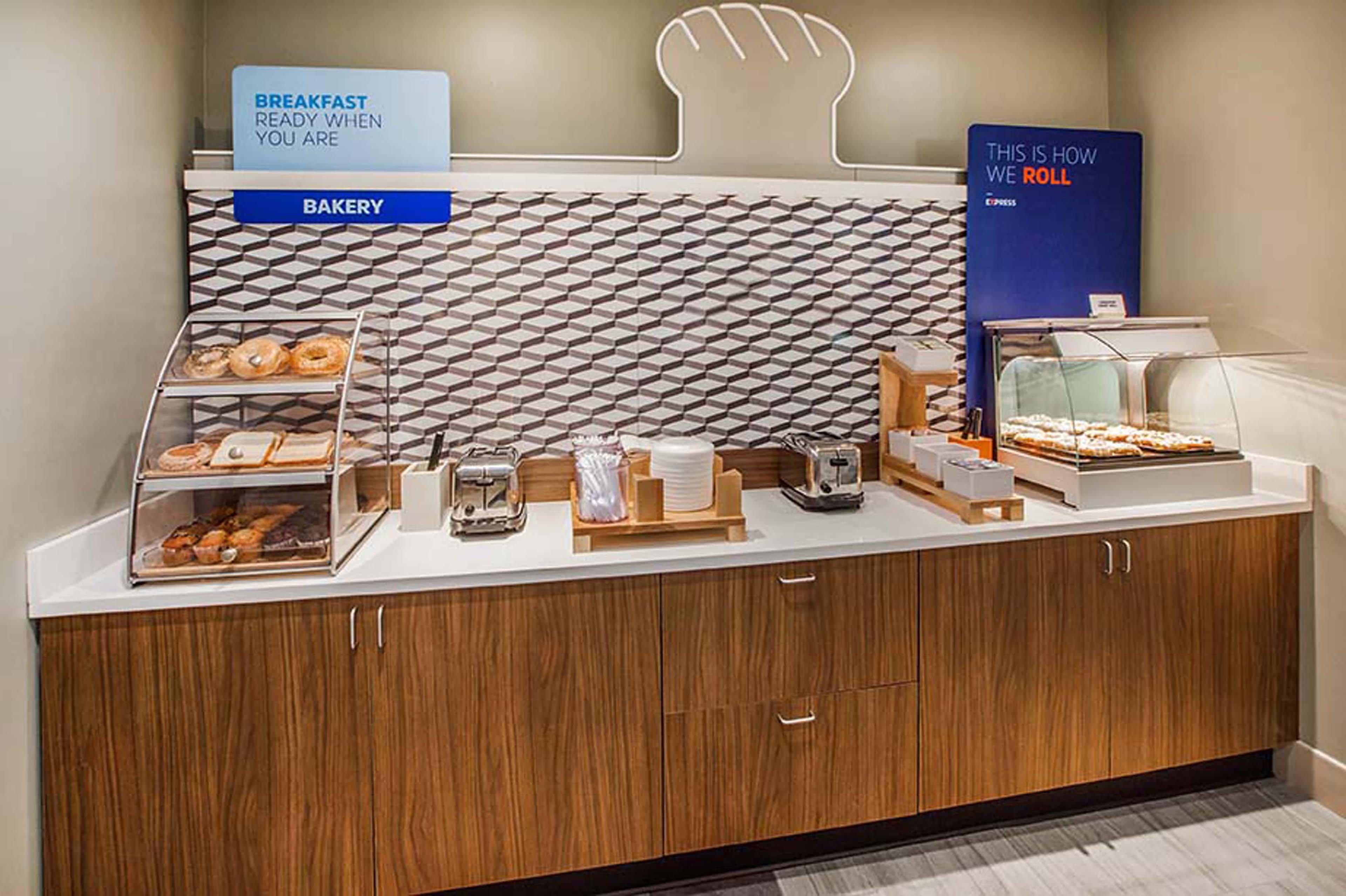 Holiday Inn Express Hotel & Suites Defiance By Ihg Esterno foto